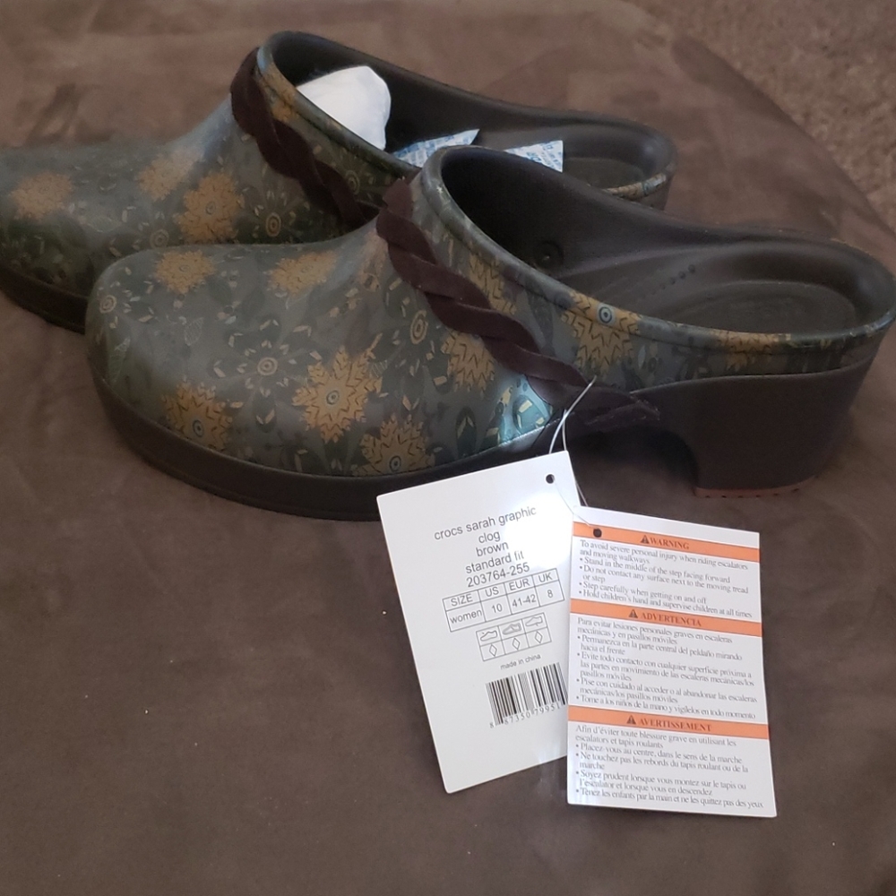 Crocs clogs